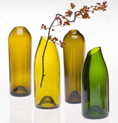 Hur att återvinna vinflaskor. Skapa den traditionella, inspirerande ljus vinflaska.