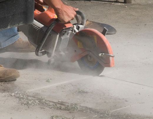 Hur man skära betong. Lägg ut det område av betong som ska skäras.