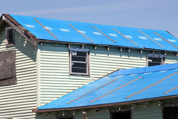 Hur Tarp ett tak. Identifiera den skadade delen av taket.