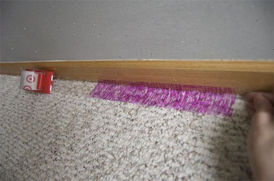 Hur man målar golvlister. För att få vackra söker golvlister snabbt, måste du använda rätt tillbehör.