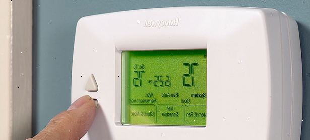 Hur man installerar en programmerbar termostat. Stäng av all ström vid stora elpanelen.