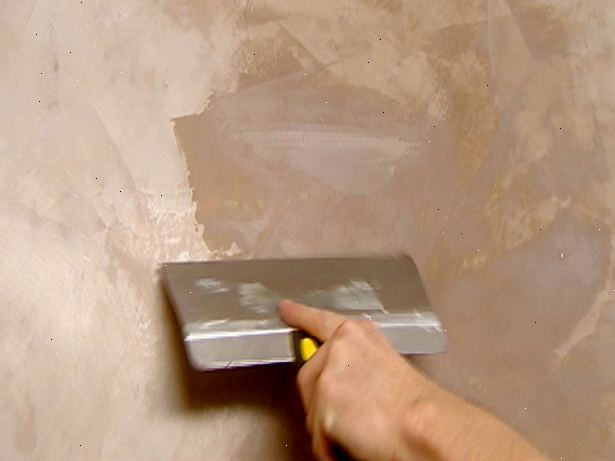 Hur man målar texturerat väggar. Förbered utrymme för att måla som vanligt.