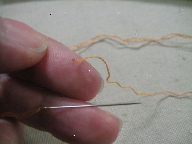 Hur att trä en nål och knyt en knut. Välj lämplig nål till din tråd.