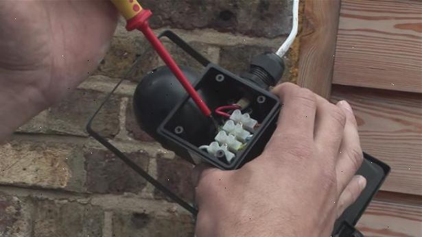 Hur man installerar utomhus elektriska ledningar. Bestäm vilken metod som är den mest önskvärda.