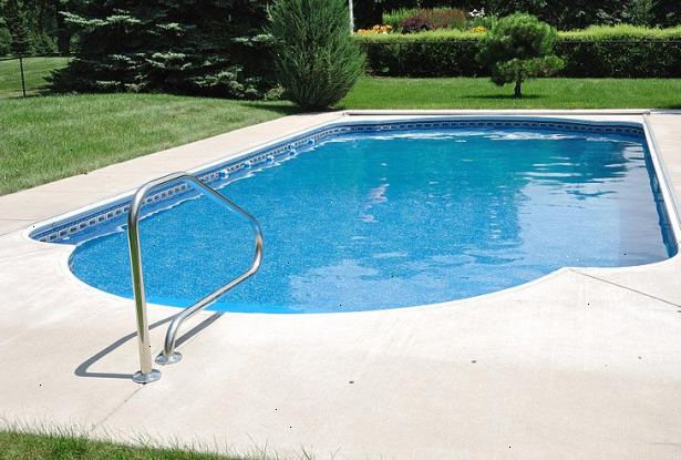 Hur drastiskt minska kostnaden för att värma din pool. Spara energi genom användning av en pool sol lock.
