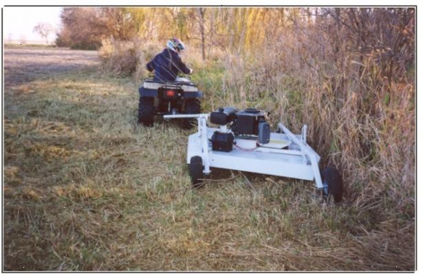 Hur man använder en grov gräsklippare. Använd en gräsklippare som är rätt storlek och konfiguration för din traktor.